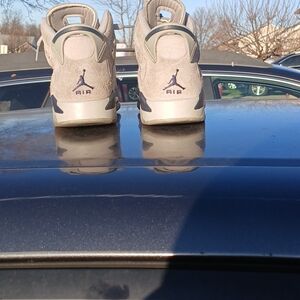 Air Jordan Sneakers in Gray